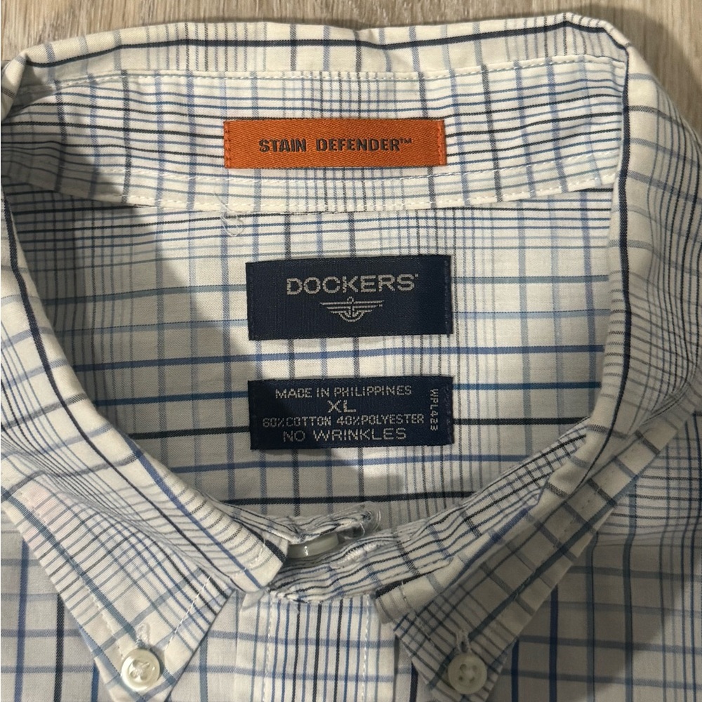 Dockers, vintage blue and white short sleeve button up. - Picture 3 of 4